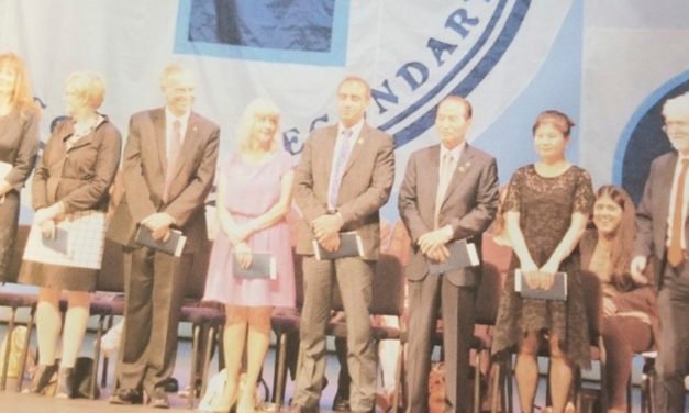 태극기가 한국사람인  나 영승이를 알아보는가?