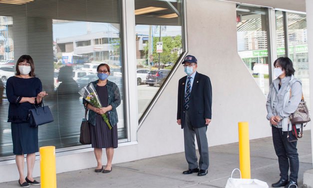 “어르신들 따끈한 국 드시고 힘 내세요!”