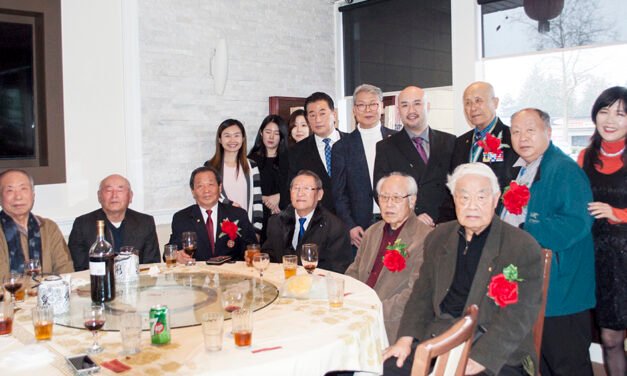 코비드 팬데믹으로 함께 하지 못해도 “생일 축하합니다!”