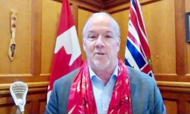 “명절 축하하며 팬데믹에서  빨리 벗어날 수 있게 노력할 터”