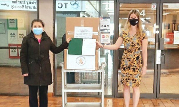 넬리 신 의원, 총영사관 후원 마스크  트라이시티 지역사회와 노인층에 전달