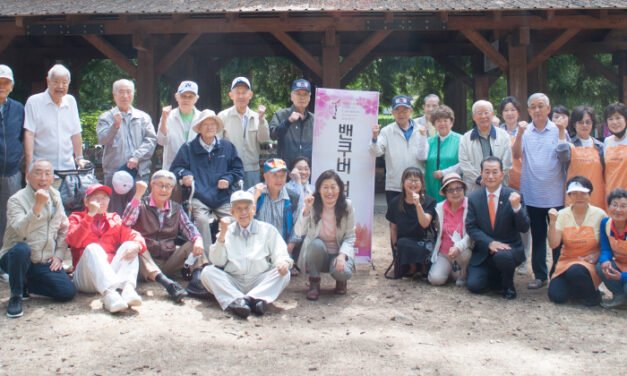 밴쿠버여성회, 유공자회에 점심 대접