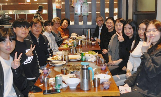 넬리 신 전 하원의원 캠페인 팀에게 감사 인사 전하다