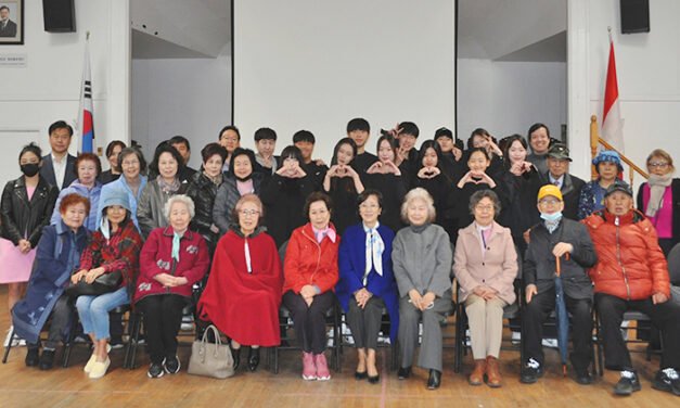 밴쿠버 어르신들 사랑하고 건강하세요