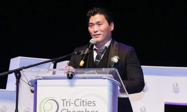 올해의 차세대 전문직 종사자 상에 최병하 공증사 수상