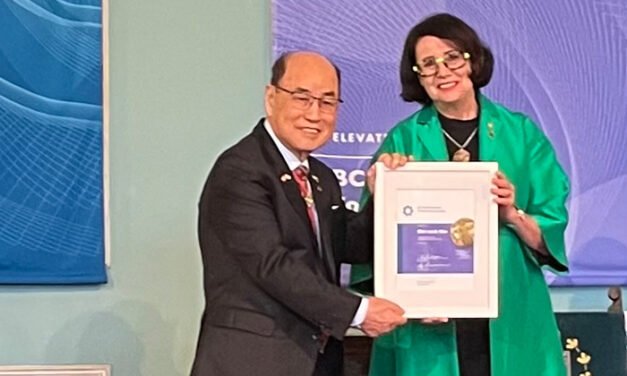 김진욱 전 노인회장 커뮤니티 어워드 수상