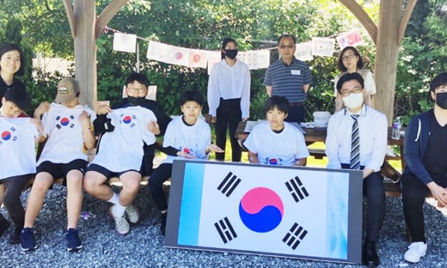 역사는 미래를 만든다