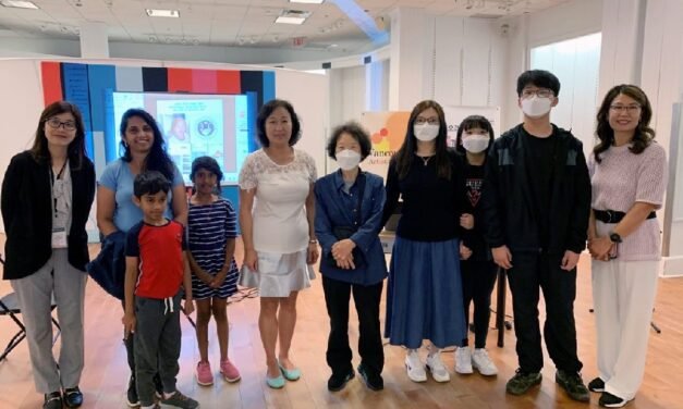 서동임 피아니스트 RCM 시험 워크샵에서 시범 연주