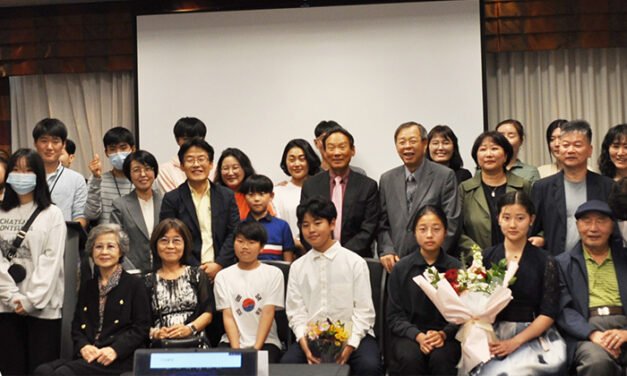 차세대와 함께 한국인의 얼과 정서 든 민족시 낭독