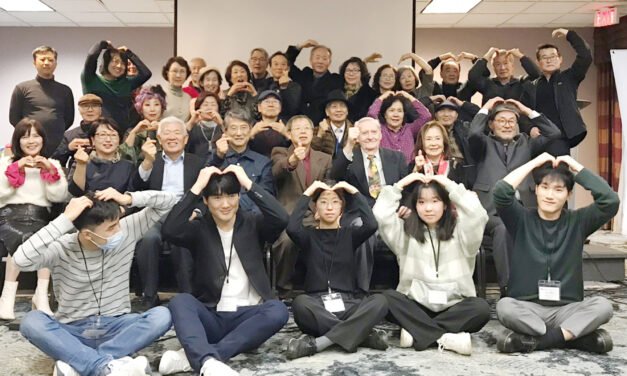 캐나다 한국문인협회  송년회 열려