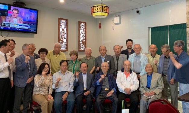 어버이날 맞아 이우석 고문 아들 내외 유공자회 점심 대접