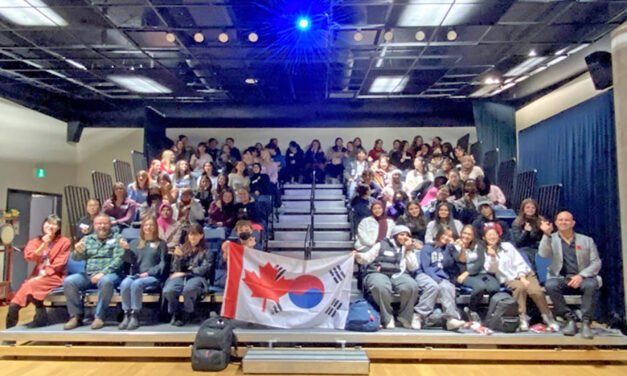 오타와 고등학생들이 조사한 한캐 관계 발표