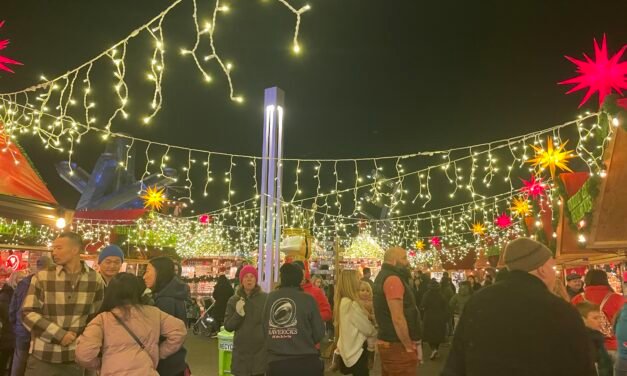 소박한 장터 분위기를 느낄 수 있는 밴쿠버 크리스마스 마켓